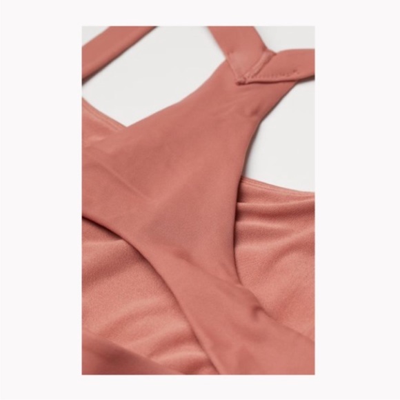 H&M Sport Cut Out Dusty Rose Body Suit - Picture 2 of 7